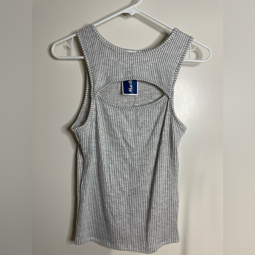 Caution to the Wind Grey/white top size small - Picture 5 of 7